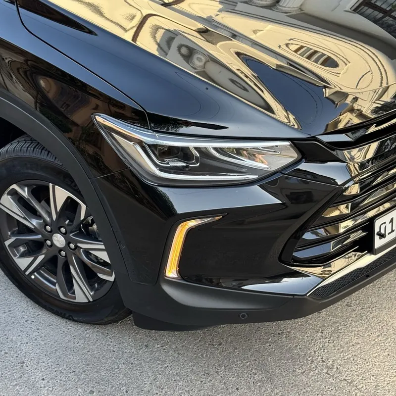 Tracker 2025 Premier plus 4 Tracker 2025 Premier plus 4
