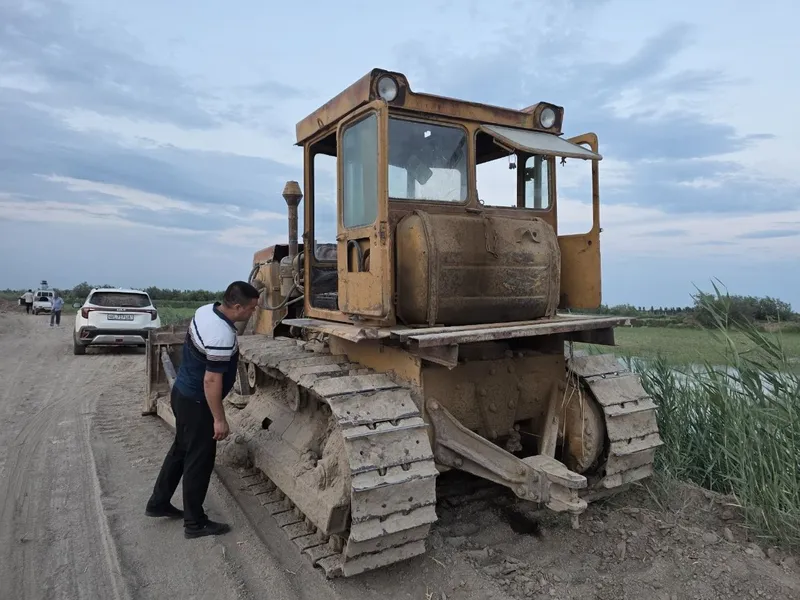 Buldozer chtz 130 6 Buldozer chtz 130 6