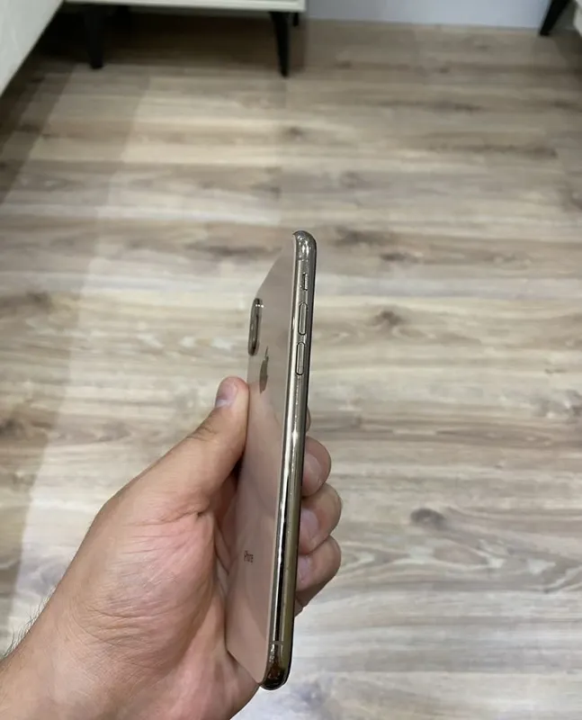 iPhone XS 64 ГБ, золотой 2