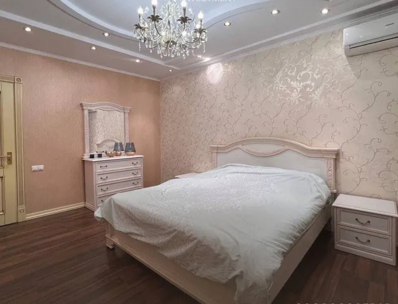 Аренда. Метро Космонавтов. 3Х комнатная. 90м2 — фото 2