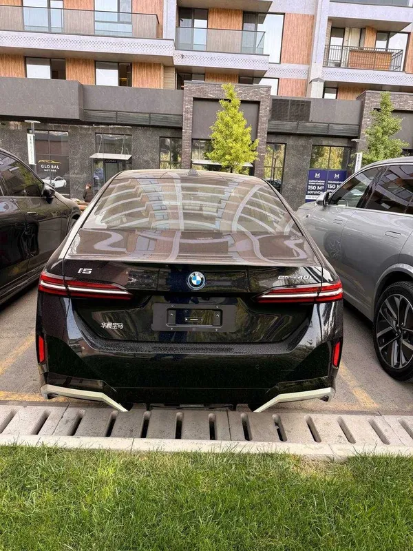 BMW i5 40L кредит и перечисление + 1 год гарантия 2 BMW i5 40L кредит и перечисление + 1 год гарантия 2