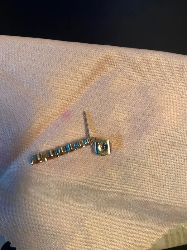 Серьга с кристаллами SWAROVSKI 3 Серьга с кристаллами SWAROVSKI 3