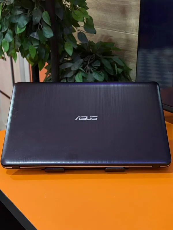 Ноутбук Asus — фото 2