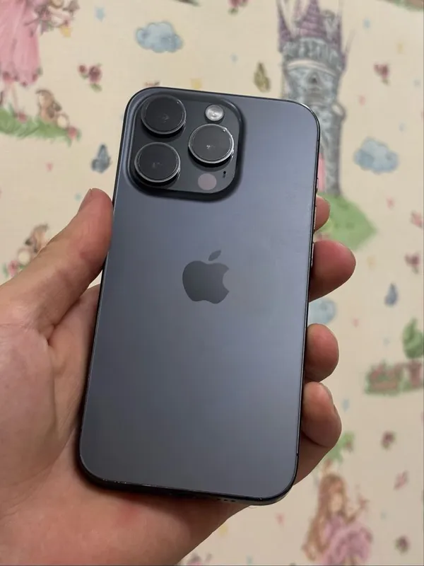 iPhone 15 Pro 256 Black 2