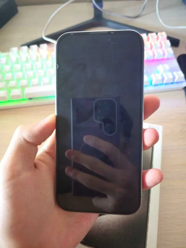 Iphone 15 pro 256GB CHA DUAL SIM + IMEI Natural Titanium 3 Iphone 15 pro 256GB CHA DUAL SIM + IMEI Natural Titanium 3