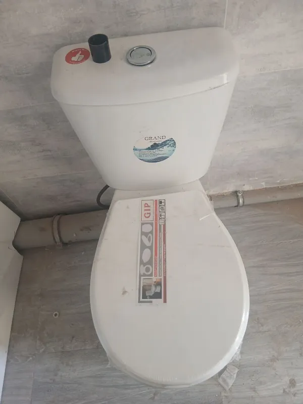 unitaz sotiladi yangi unitaz sotiladi yangi