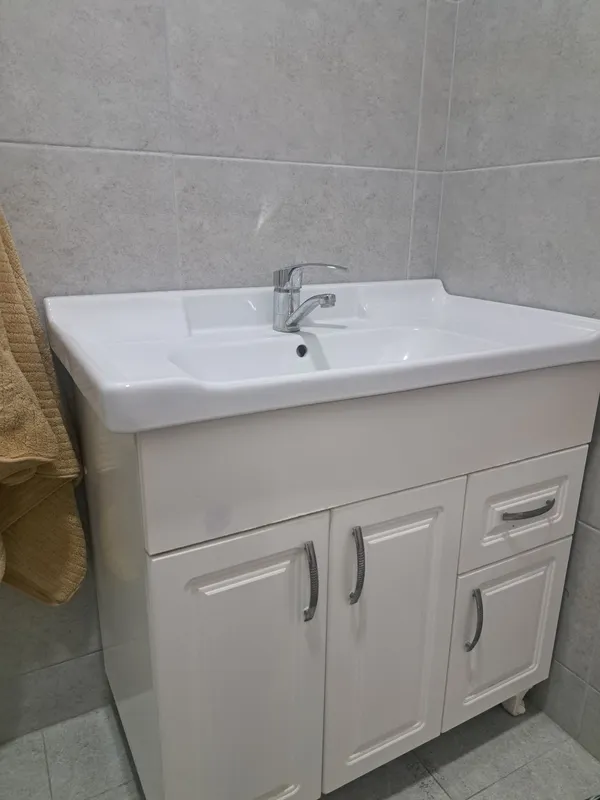 раковина с шкафом
