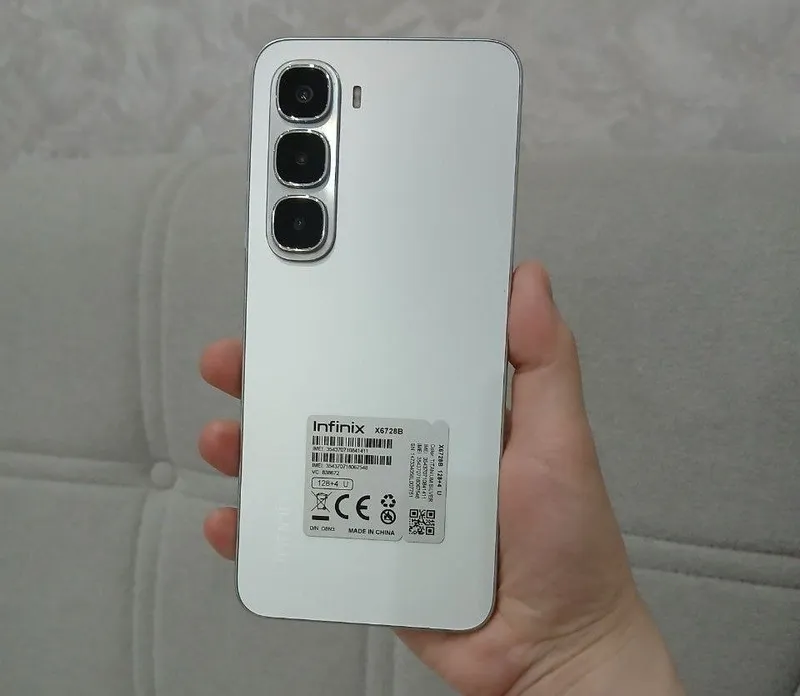 Infinix Hot 60i в идеальном состоянии 1 Infinix Hot 60i в идеальном состоянии 1