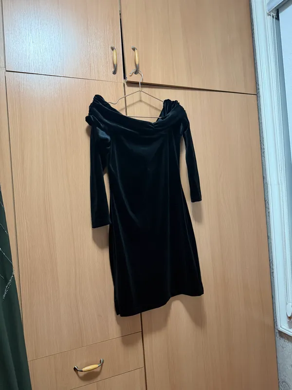 Коктейльное бархатное платье