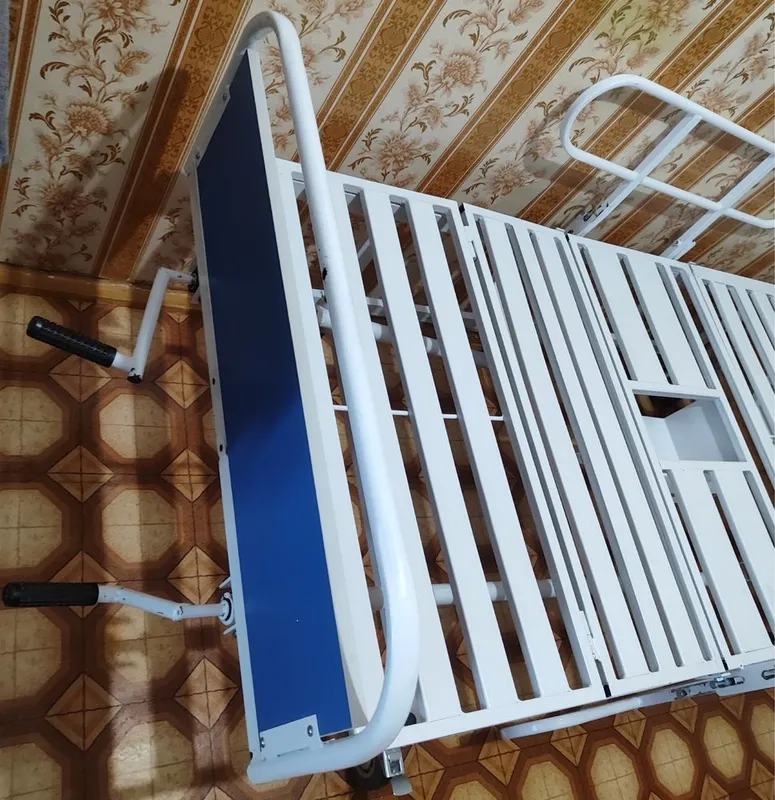Медицинская кровать 2