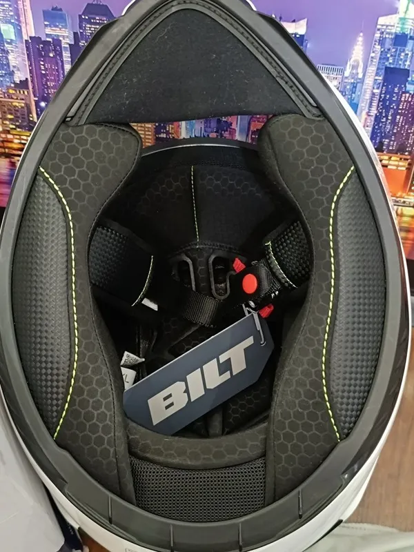 Мото шлем от Американского бренда BILT APEX 8 Мото шлем от Американского бренда BILT APEX 8