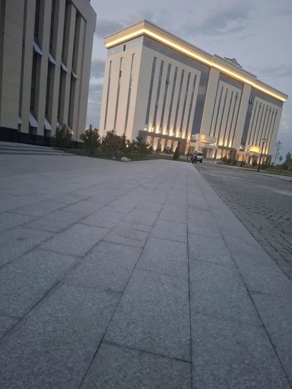 Izvestnyak korka granit Miramir tabiiy toshlari sotiladi
