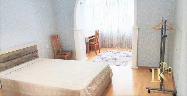 Yevrota’mirli, yangi mebel va texnika bilan to‘liq jihozlangan keng 3 xonali kvartira sotiladi 6