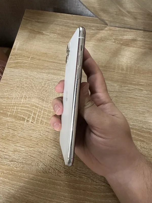 iPhone 11 Pro Max 5