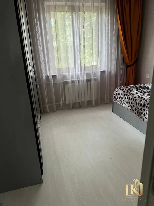 Продаётся 3-комнатная квартира (французская планировка), 92 м², 2/4, Яккасарайский район 2