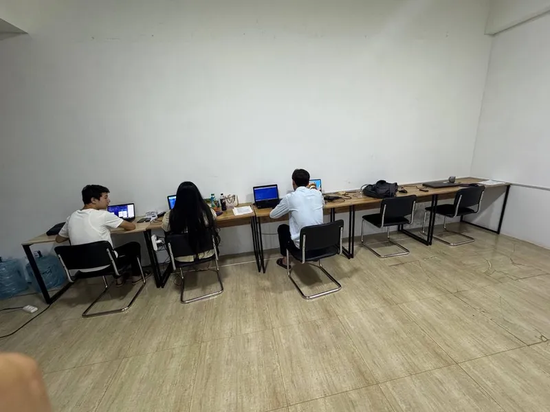 Столы офисные 5 штук 1 Столы офисные 5 штук 1