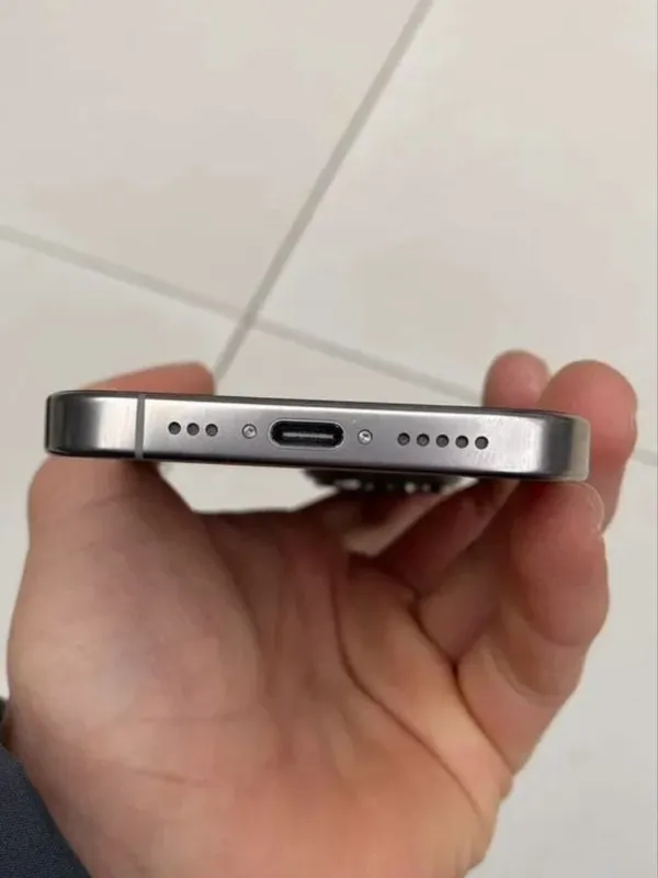 Iphone 16 pro, 256 Gb, LL/A — фото 2