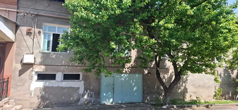 6 sotix xovli sotiladi