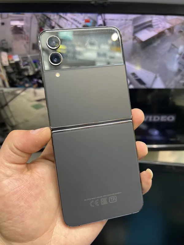 Samsung Z Flip4