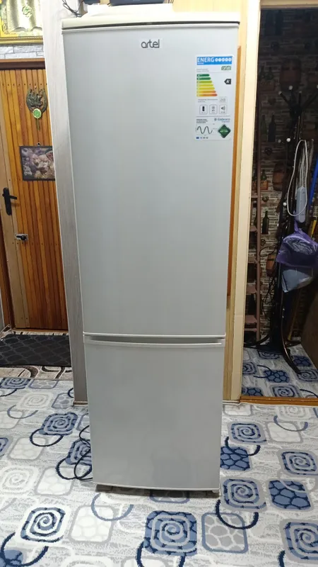 холодильник Artel 1