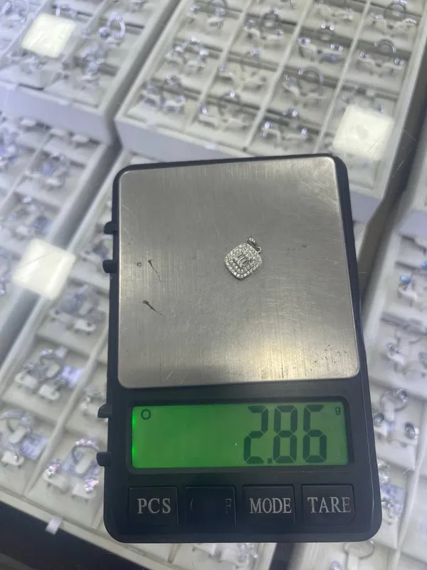 Serebriniy kulonchik 925 proba