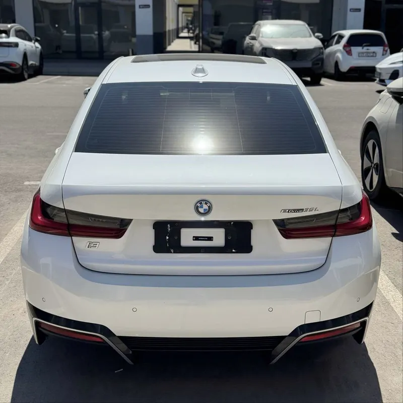 BMW i3 35L edrive 2023/2024 2 BMW i3 35L edrive 2023/2024 2