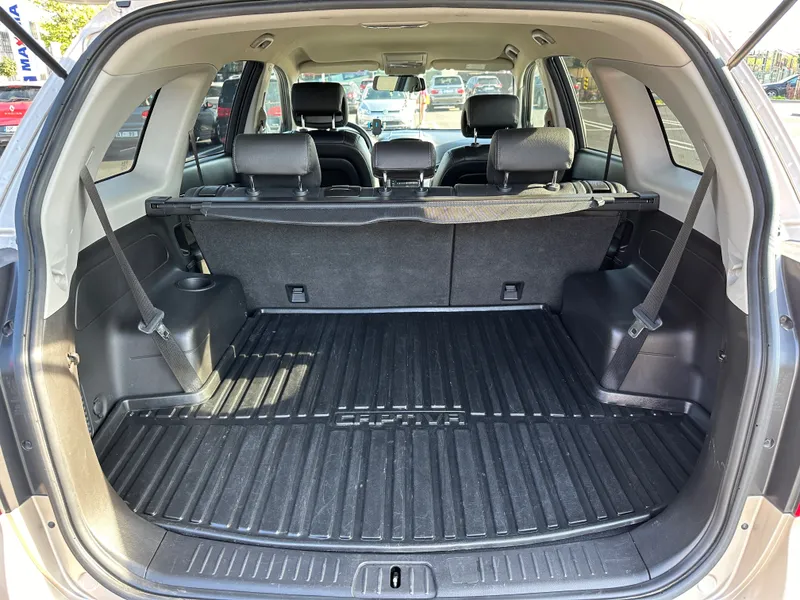 Chevrolet Captiva LT Plus 4WD 8 Chevrolet Captiva LT Plus 4WD 8
