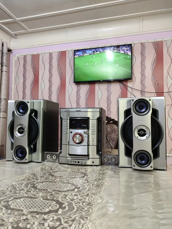 Sony 4600 watt bass bomba sotiladi