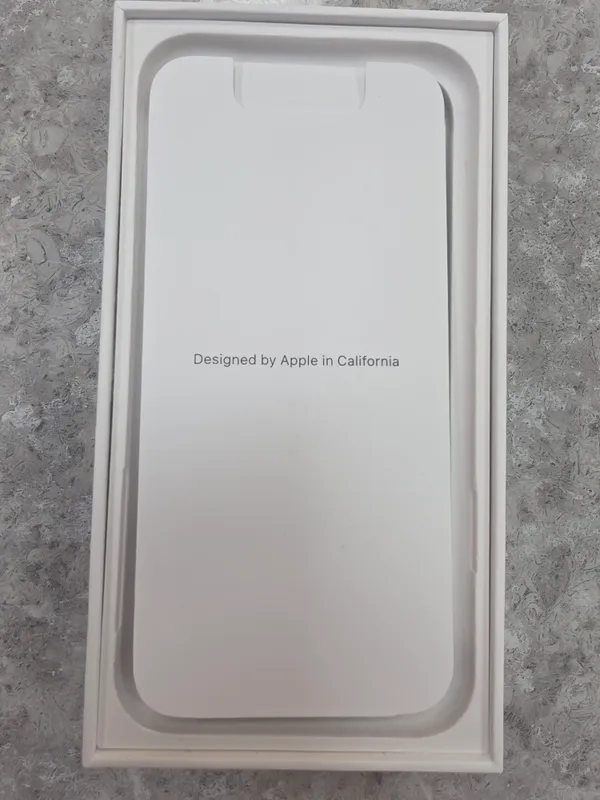 Срочно iPhone 11 128 ГБ 64% 5