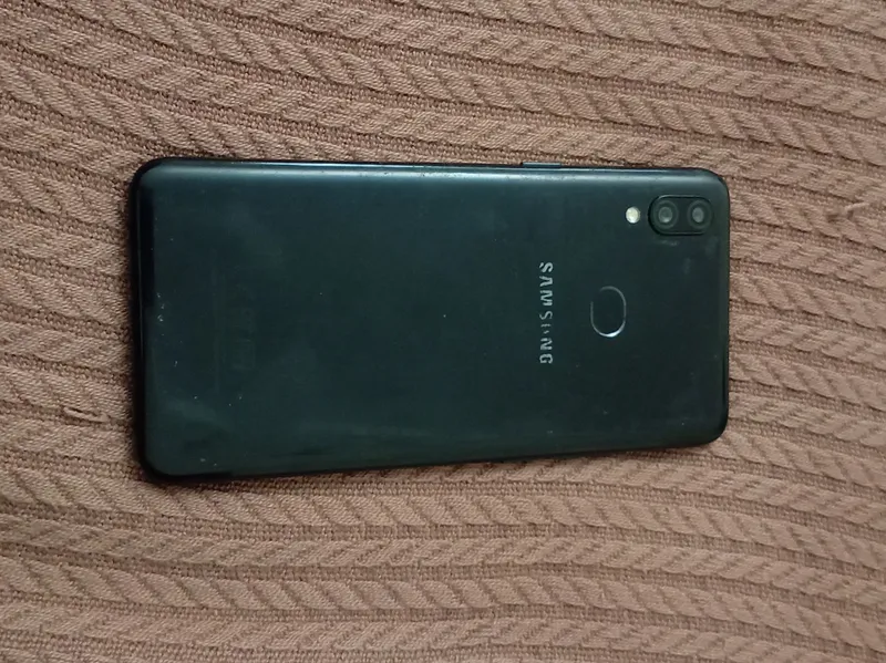 Samsung A10s — фото 1