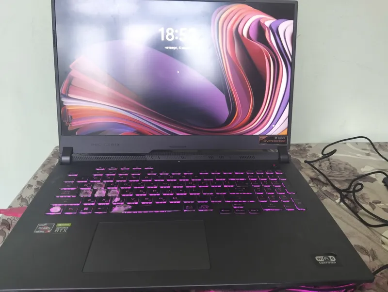ROG STRIX