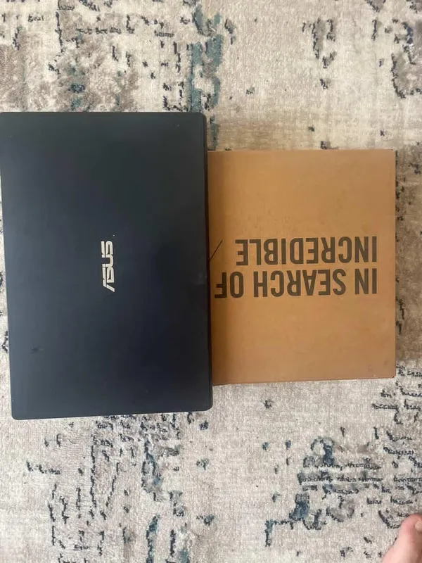 Ноутбук ASUS Mishka,Kalonka,yonadigan klaviatura Bonus karopka dakment
