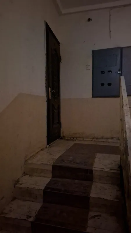 Урганч шаҳар 6-да 2 хонали уй 1 кават. Меҳрибот ателя орқаси — фото 1