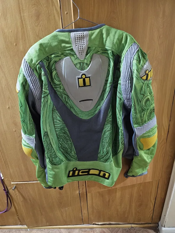 Продам мотокуртку Icon 2