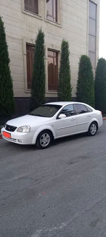 Белый Lacetti, 2-я позиция 1 Белый Lacetti, 2-я позиция 1