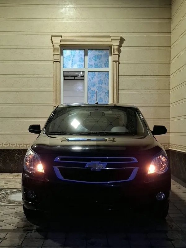 Chevrolet Cobalt — фото 1
