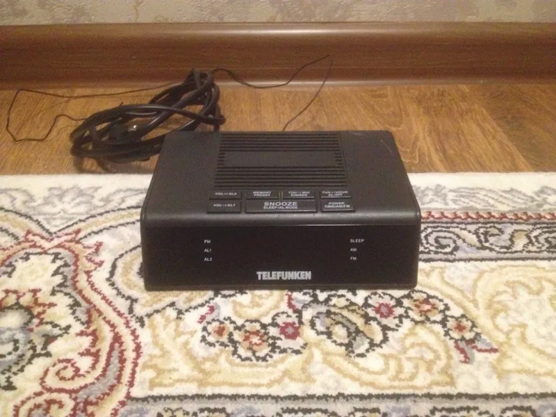 Радио часы Telefunken 6