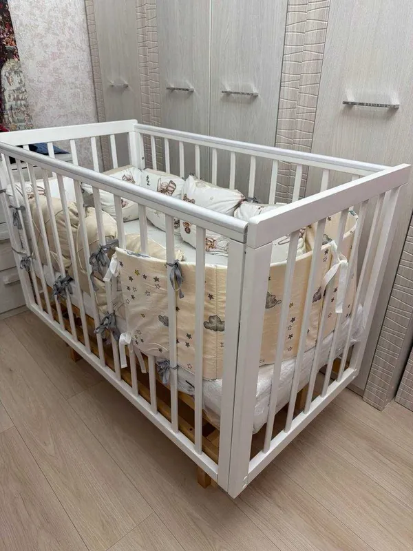 Продам детскую кроватку (почти новою)