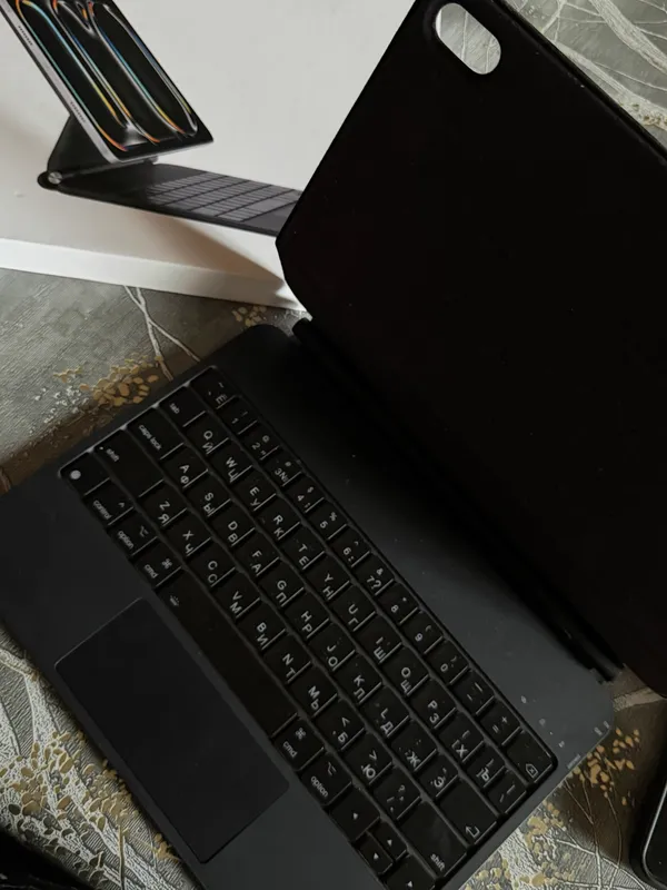 Ipad A16 keyboard 50$ — фото 1 Ipad A16 keyboard 50$ — фото 1