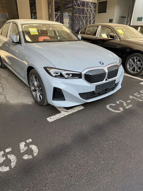 Bmw i3 35L 40L 2025 1 Bmw i3 35L 40L 2025 1