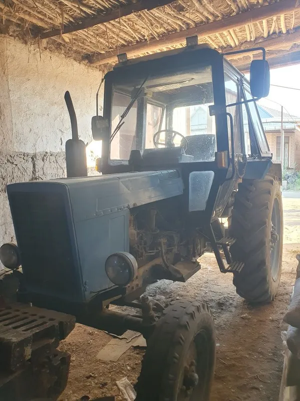 MTZ 80.1 lazerni yer tekislagichi bilan 2 MTZ 80.1 lazerni yer tekislagichi bilan 2