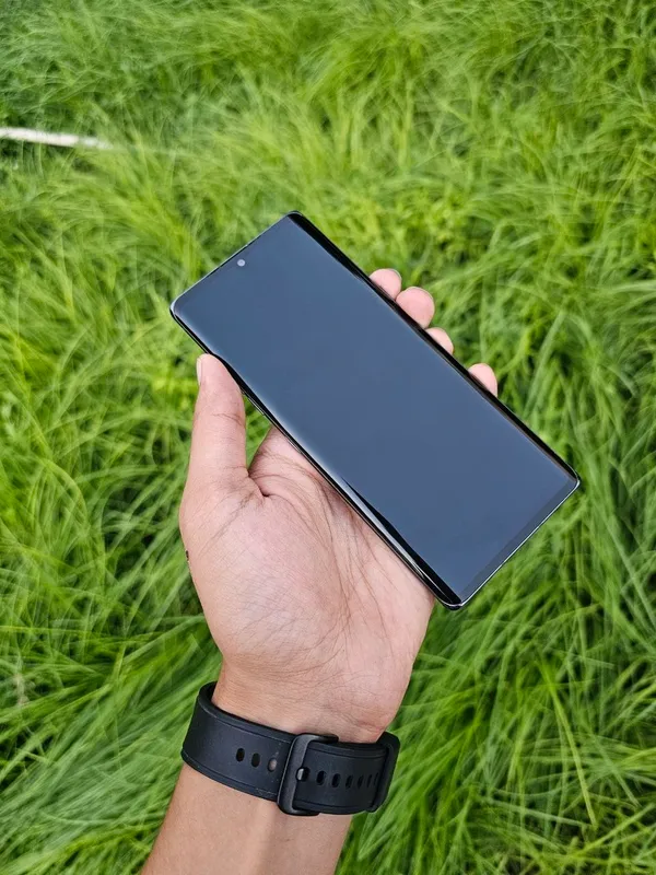 LG Velvet (5G) 2 LG Velvet (5G) 2