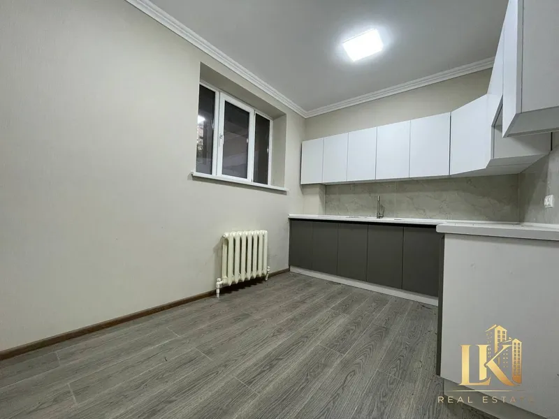 4-комнатная с ремонтом 123 м² в Ж/К «Габус» на ЦУМе (нежилое) — под офис/косметологию/учебный центр — фото 4 4-комнатная с ремонтом 123 м² в Ж/К «Габус» на ЦУМе (нежилое) — под офис/косметологию/учебный центр — фото 4