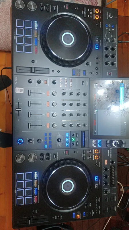 XDJ-AZ ALPHA THETTA