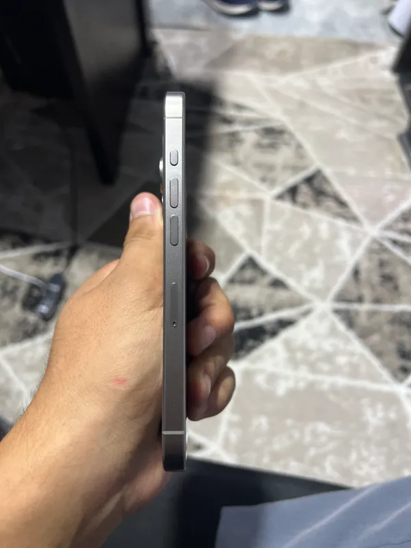 Iphone 15 pro 4