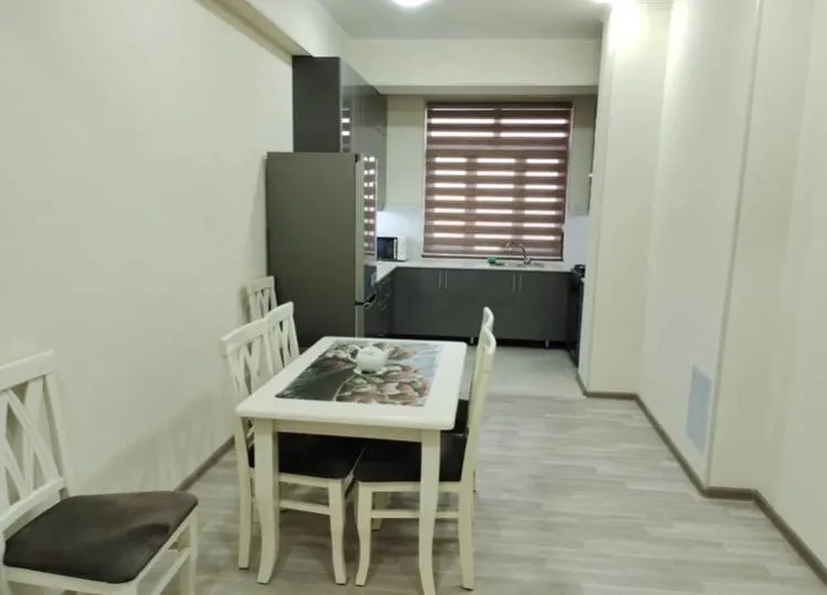 Kvartira ijarasi, 3 xonali, 78 m², 5/7 qavat, «Karasaray» JK 4