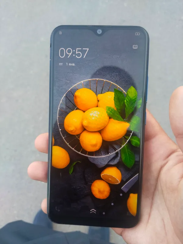 Продаётся недорогой телефон VIVO Y 11 1
