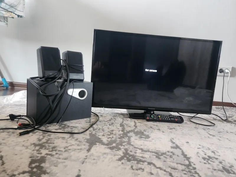 Телевизор Panasonic 32' и сабвуфер microlab 1 Телевизор Panasonic 32' и сабвуфер microlab 1