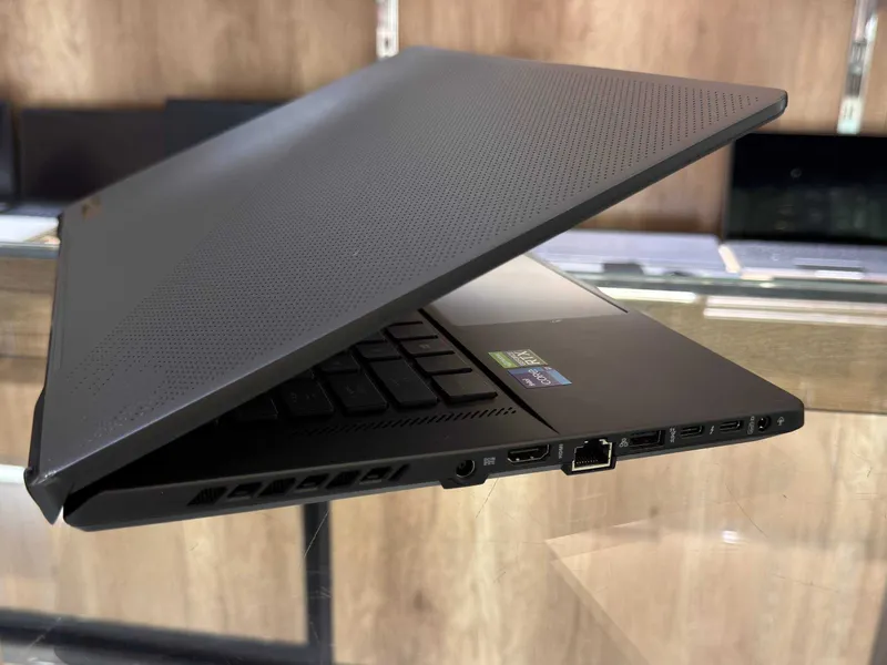 ASUS ROG ZEPHYRUS M16 ore i7-11800H ram 16 ssd 512 RTX 3050Ti 4Gb — фото 1