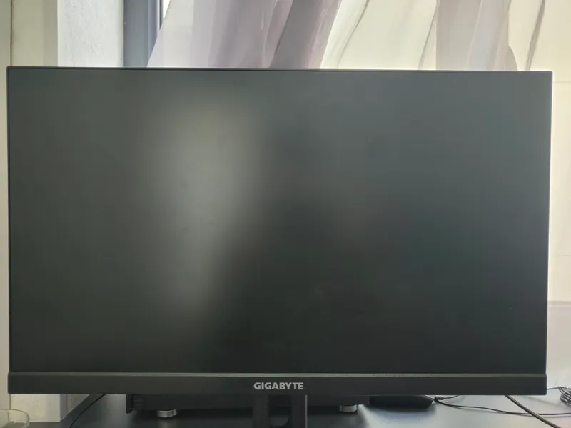 Gigabyte G24F2 — ehtiyot qismlar uchun / tiklash uchun 1 Gigabyte G24F2 — ehtiyot qismlar uchun / tiklash uchun 1